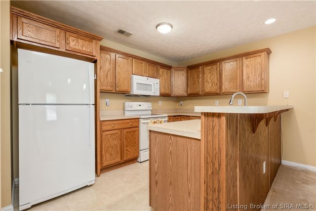 6616 Woods Mill Drive, Louisville, KY 40272