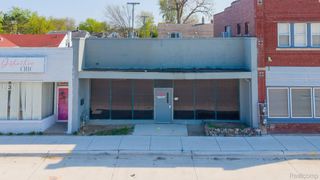 16914 E 9 Mile Road, Eastpointe, MI 48021