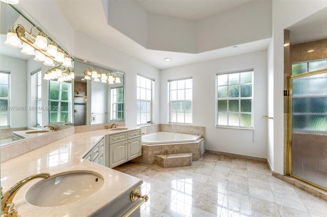 7280 SW 100th St, Pinecrest, FL 33156