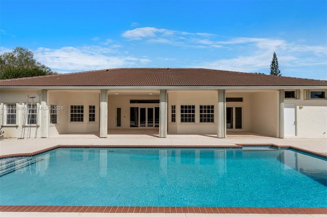 7280 SW 100th St, Pinecrest, FL 33156