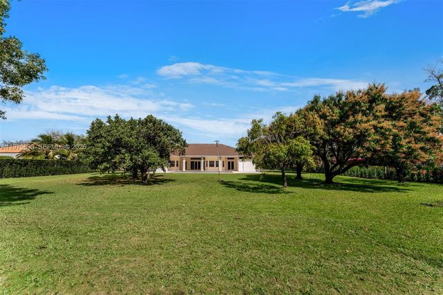 7280 SW 100th St, Pinecrest, FL 33156