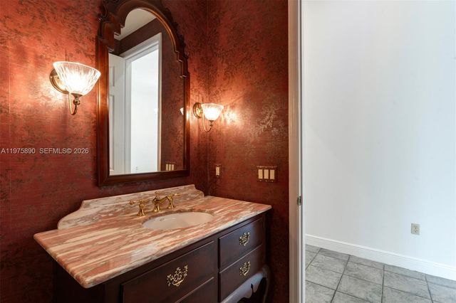 7280 SW 100th St, Pinecrest, FL 33156