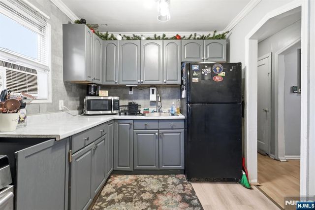 2 Yolanda Place, Lodi, NJ 07644