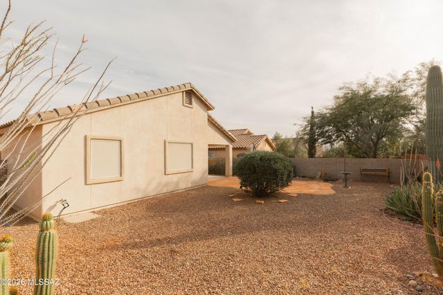 12727 N Blue Sage Drive, Marana, AZ 85658