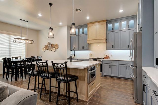 14528 Giverny Lane, Yukon, OK 73099