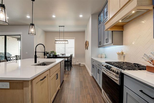 14528 Giverny Lane, Yukon, OK 73099