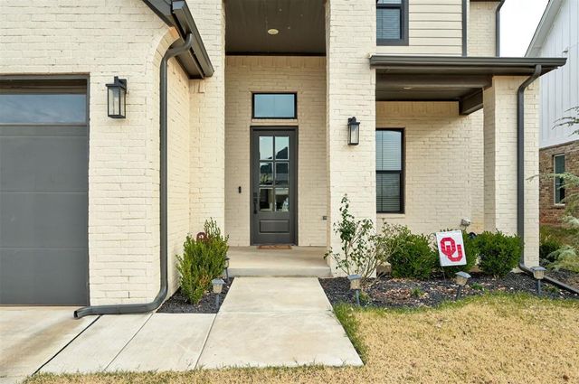 14528 Giverny Lane, Yukon, OK 73099