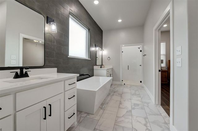 14528 Giverny Lane, Yukon, OK 73099