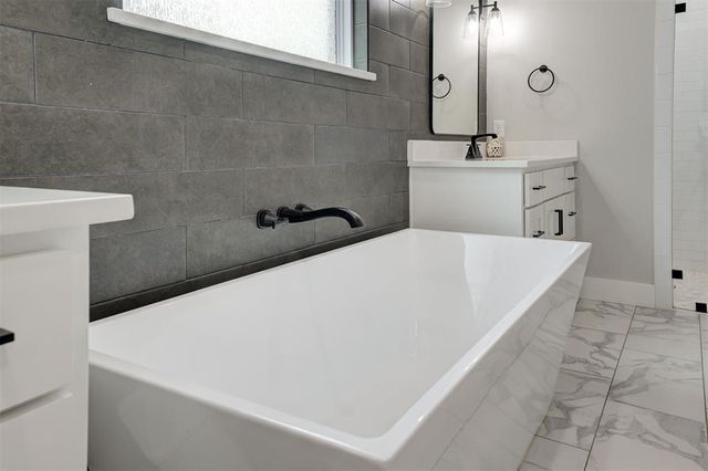 14528 Giverny Lane, Yukon, OK 73099