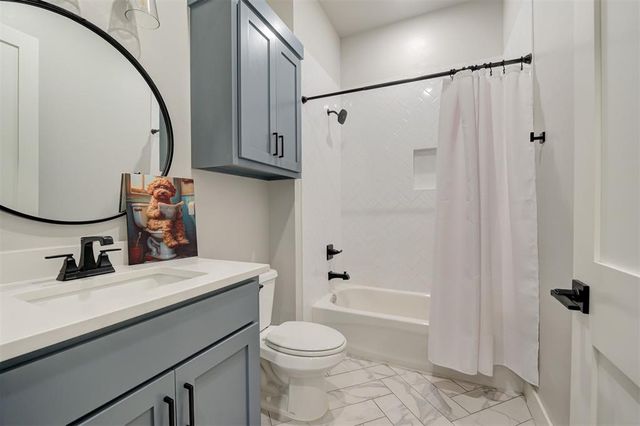 14528 Giverny Lane, Yukon, OK 73099