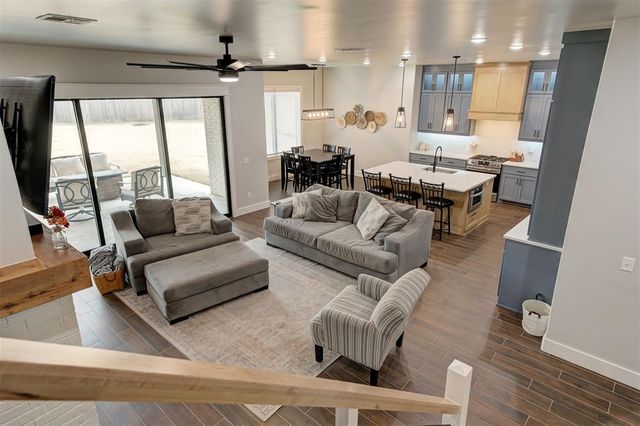 14528 Giverny Lane, Yukon, OK 73099