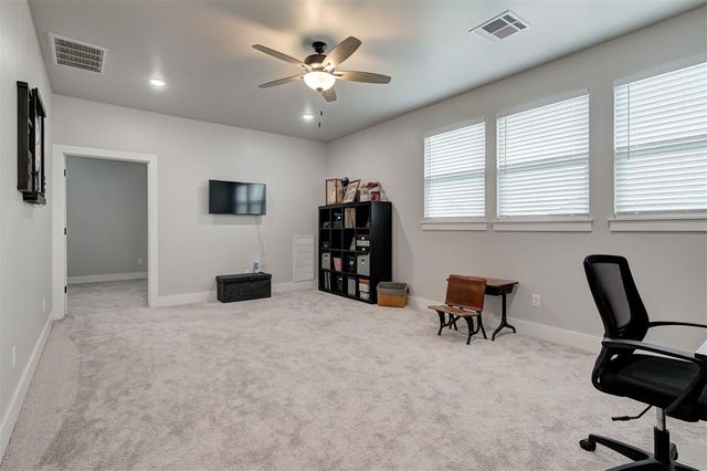 14528 Giverny Lane, Yukon, OK 73099