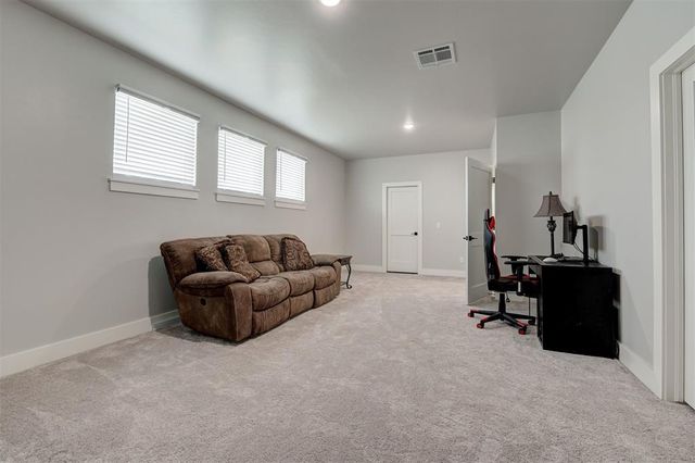 14528 Giverny Lane, Yukon, OK 73099