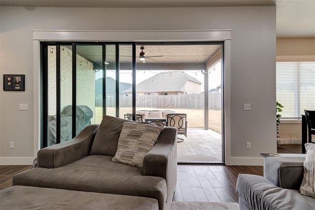 14528 Giverny Lane, Yukon, OK 73099