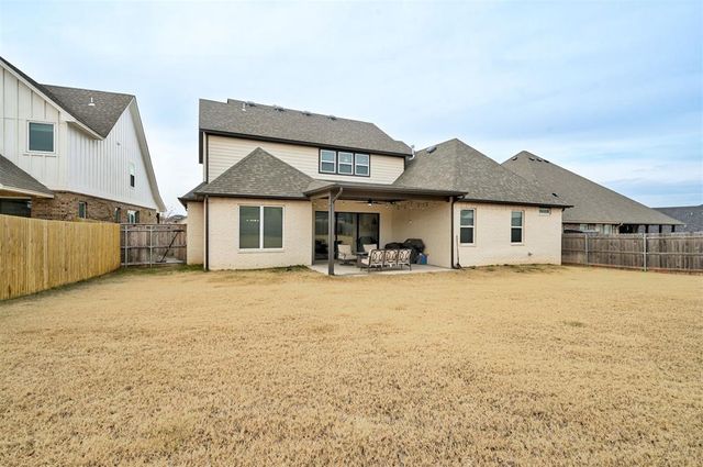 14528 Giverny Lane, Yukon, OK 73099