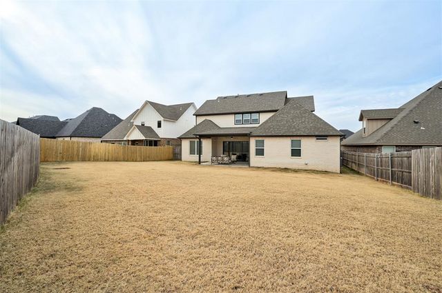 14528 Giverny Lane, Yukon, OK 73099