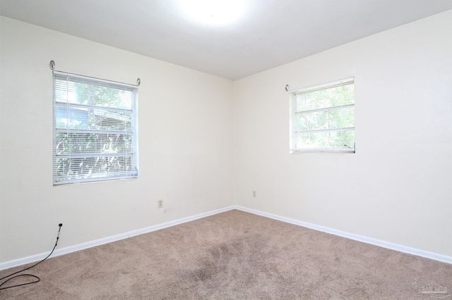 106 St Regis Dr, Pensacola, FL 32505