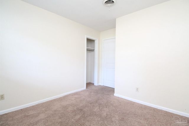 106 St Regis Dr, Pensacola, FL 32505