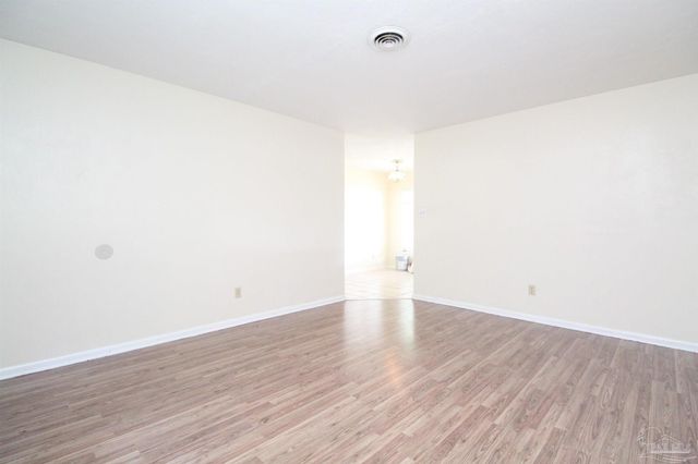 106 St Regis Dr, Pensacola, FL 32505