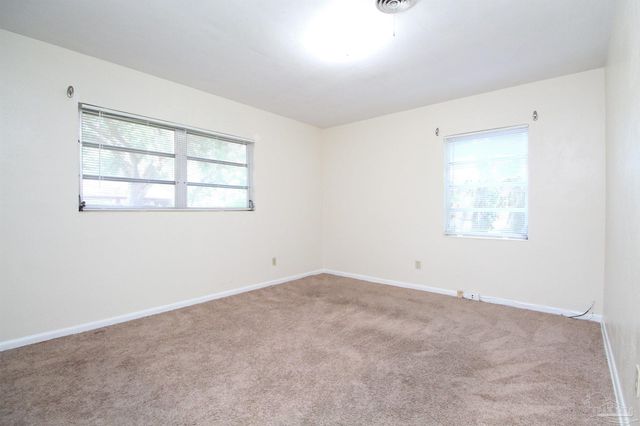 106 St Regis Dr, Pensacola, FL 32505