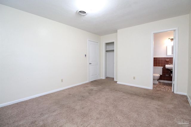 106 St Regis Dr, Pensacola, FL 32505