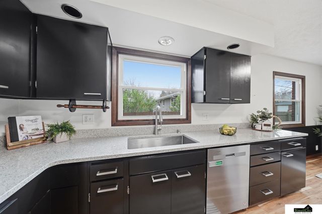 3621 Lowell Avenue, Lincoln, NE 68506