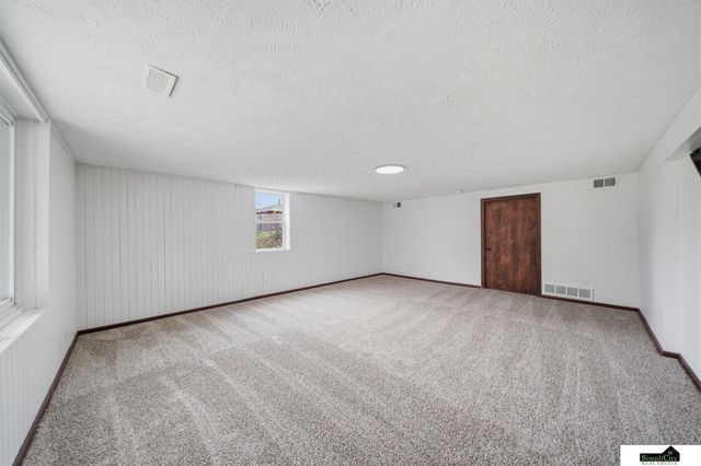 3621 Lowell Avenue, Lincoln, NE 68506