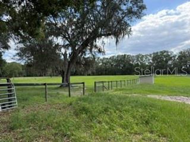 559 SW 15TH COURT, Bell, FL 32619