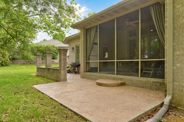 3901 E Villa Way, Springfield, MO 65809