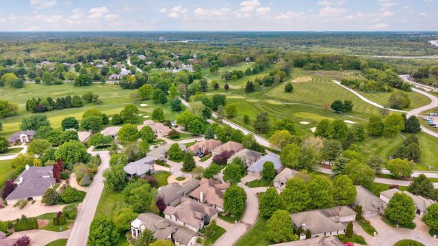 3901 E Villa Way, Springfield, MO 65809