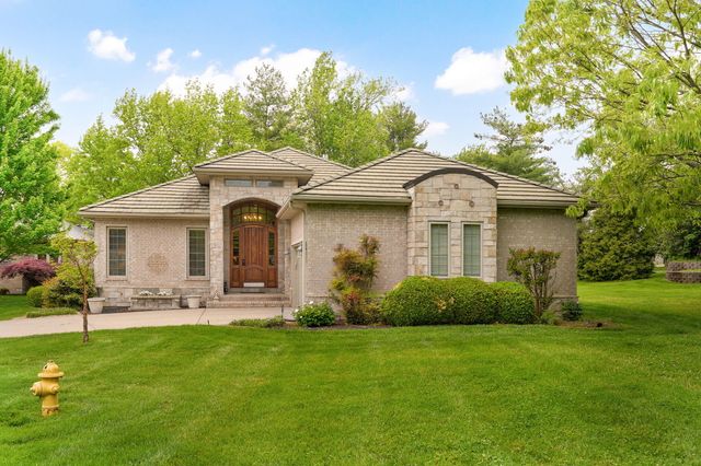 3901 E Villa Way, Springfield, MO 65809