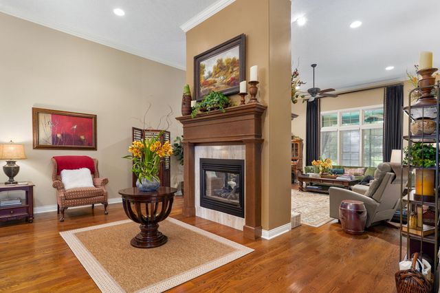 3901 E Villa Way, Springfield, MO 65809
