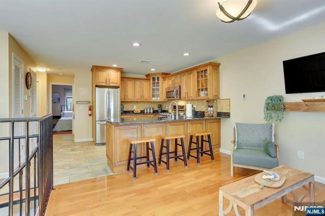 1 Arnold Palmer Court, Vernon, NJ 07462