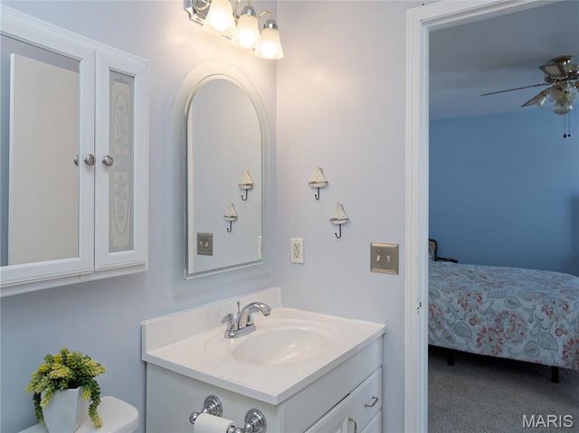 1233 Newport Landing Drive, Fenton, MO 63026