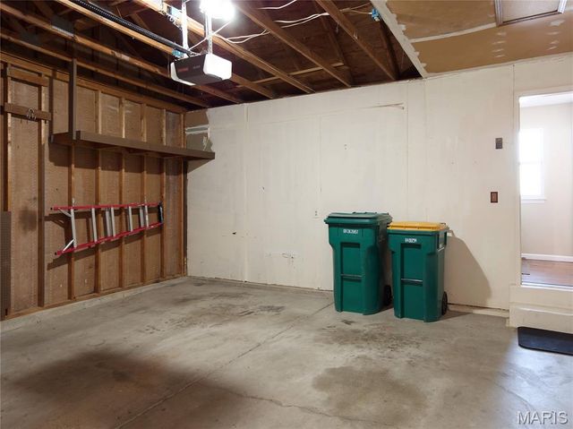 1233 Newport Landing Drive, Fenton, MO 63026