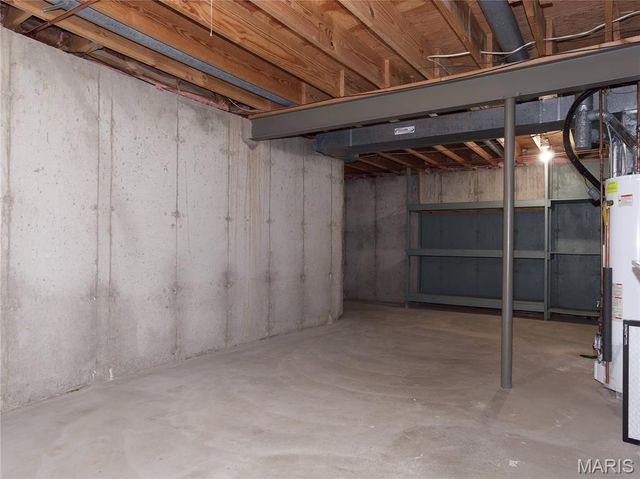 1233 Newport Landing Drive, Fenton, MO 63026