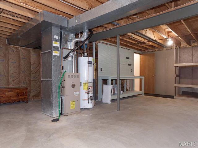 1233 Newport Landing Drive, Fenton, MO 63026