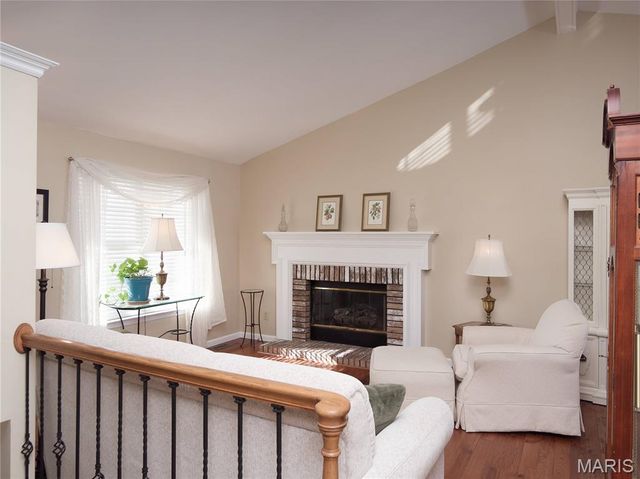 1233 Newport Landing Drive, Fenton, MO 63026