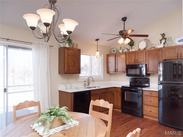 1233 Newport Landing Drive, Fenton, MO 63026