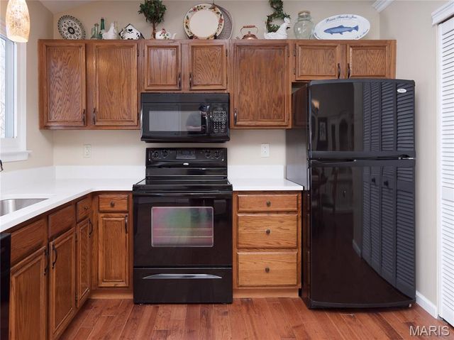 1233 Newport Landing Drive, Fenton, MO 63026