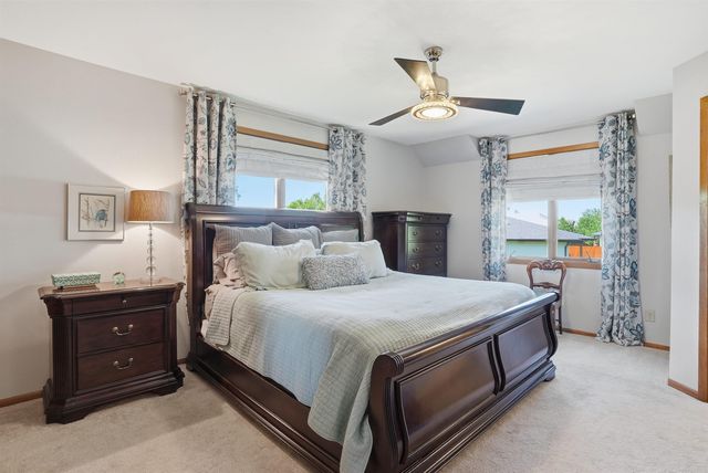 1984 Chickadee Court, Waterloo, IA 50701