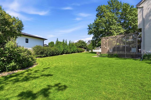 1984 Chickadee Court, Waterloo, IA 50701