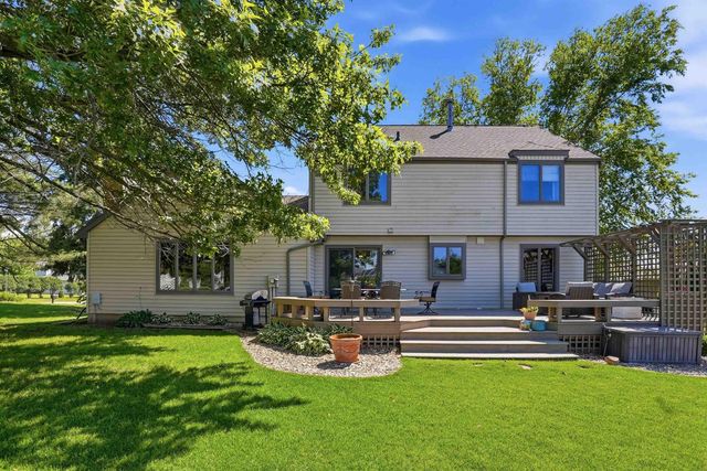 1984 Chickadee Court, Waterloo, IA 50701