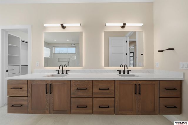 3659 Wilderness Hills Boulevard, Lincoln, NE 68516