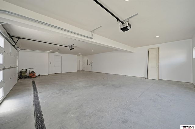 3659 Wilderness Hills Boulevard, Lincoln, NE 68516