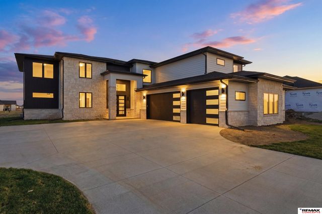 3659 Wilderness Hills Boulevard, Lincoln, NE 68516