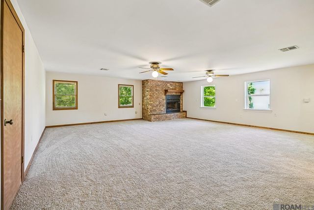 37209 Manchac Ln, Prairieville, LA 70769
