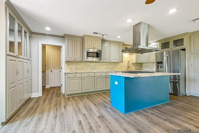 37209 Manchac Ln, Prairieville, LA 70769