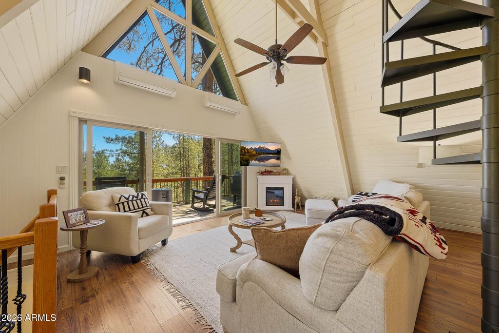 Image 14 of property listing at 853 S Allen Drive, Prescott, AZ 86303