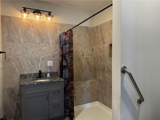 124 W 5th Street, Adrian, MO 64720